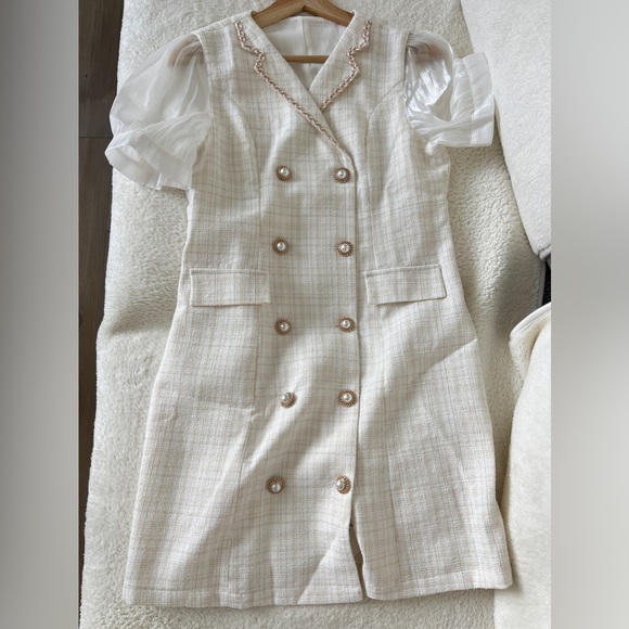 Tweed Double-Breasted Jacket Dress with Sheer Puff Sleeves – White & Gold Pastel - Picture 3 of 8